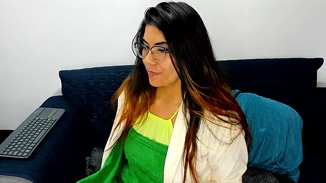 Luna Dumont online show from February 17, 6:09 am