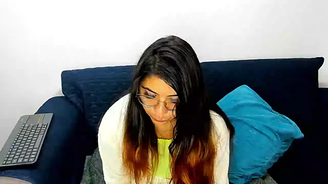 Luna Dumont online show from February 17, 9:13 am