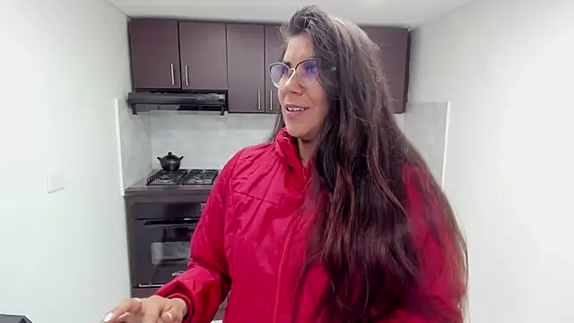 Luna Dumont online show from September 30, 11:15 am