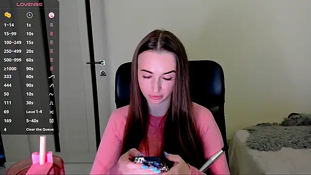 Kimmberr online show from October 23, 4:45 am