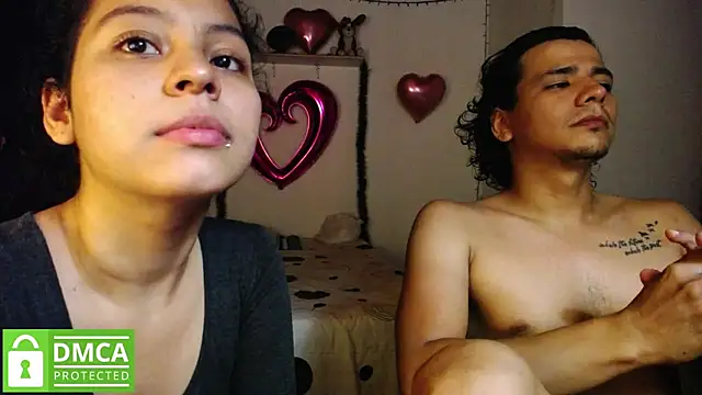 Snapshot of Mr_MrsCurie chatting on December 19, 11:35 pm Mr MrsCurie online show from December 19, 11:35 pm