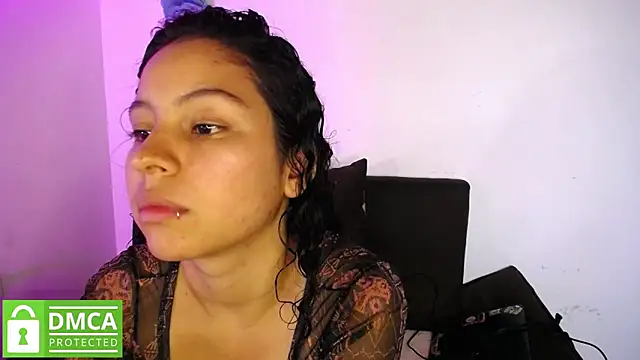 Snapshot of Mr_MrsCurie chatting on February 9, 10:21 pm Mr MrsCurie online show from February 9, 10:21 pm