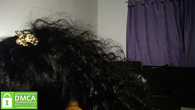 Snapshot of Mr_MrsCurie chatting on October 18, 3:53 am Mr MrsCurie online show from October 18, 3:53 am