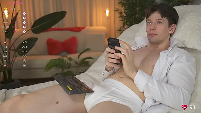 tommyjoyer online show from March 21, 3:13 pm