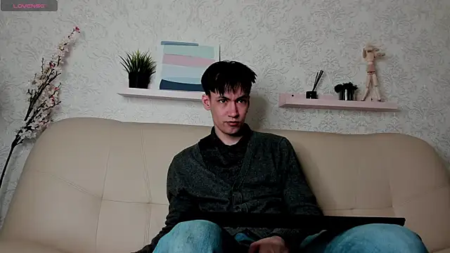 CalvinOwens online show from February 19, 2:44 pm