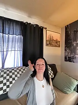 Snapshot of SidneyRaee chatting on December 11, 5:26 pm SidneyRaee online show from December 11, 5:26 pm