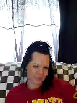 Snapshot of SidneyRaee chatting on January 3, 8:11 pm SidneyRaee online show from January 3, 8:11 pm