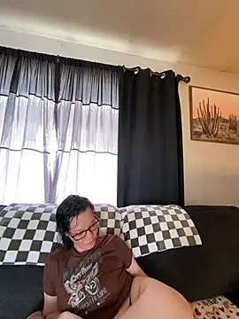 Snapshot of SidneyRaee chatting on January 22, 7:13 pm SidneyRaee online show from January 22, 7:13 pm