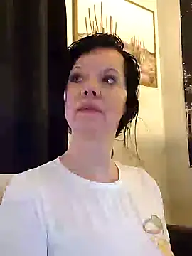 Snapshot of SidneyRaee chatting on January 31, 8:54 pm SidneyRaee online show from January 31, 8:54 pm