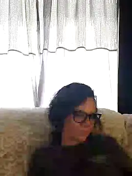 Snapshot of SidneyRaee chatting on February 3, 7:52 pm SidneyRaee online show from February 3, 7:52 pm