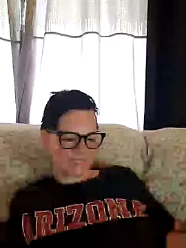 Snapshot of SidneyRaee chatting on February 5, 3:52 pm SidneyRaee online show from February 5, 3:52 pm