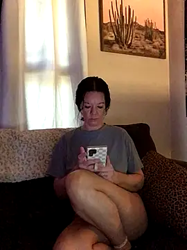 Snapshot of SidneyRaee chatting on September 12, 3:34 pm SidneyRaee online show from September 12, 3:34 pm