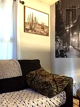 Snapshot of SidneyRaee chatting on September 18, 5:48 pm SidneyRaee online show from September 18, 5:48 pm