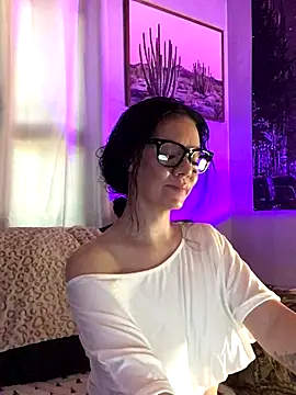 Snapshot of SidneyRaee chatting on September 19, 4:51 pm SidneyRaee online show from September 19, 4:51 pm