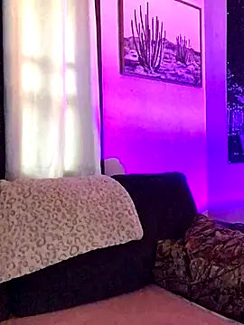 Snapshot of SidneyRaee chatting on September 23, 1:58 pm SidneyRaee online show from September 23, 1:58 pm