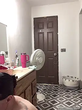 Snapshot of SidneyRaee chatting on September 26, 11:14 am SidneyRaee online show from September 26, 11:14 am