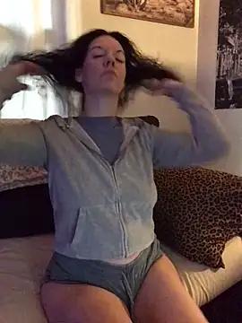 Snapshot of SidneyRaee chatting on October 21, 6:41 pm SidneyRaee online show from October 21, 6:41 pm