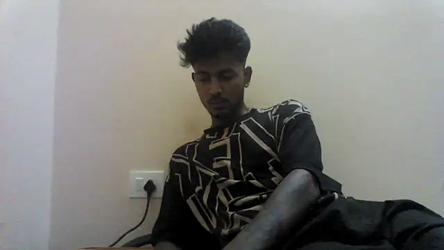 Snapshot of just_fucks chatting on October 7, 7:55 pm just fucks online show from October 7, 7:55 pm