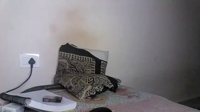 Snapshot of just_fucks chatting on October 16, 10:55 pm just fucks online show from October 16, 10:55 pm