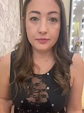 AnnaBri online show from December 9, 5:18 am