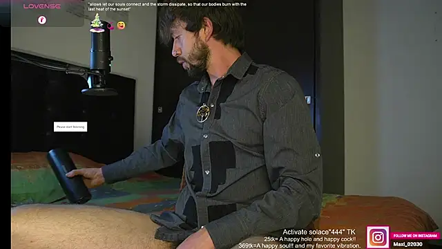 just maxii online show from February 1, 10:55 pm