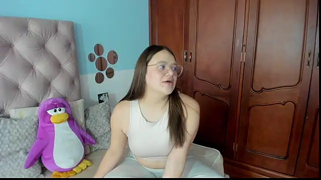 Snapshot of _Sarahh_0 chatting on January 9, 1:45 pm Sarahh 0 online show from January 9, 1:45 pm