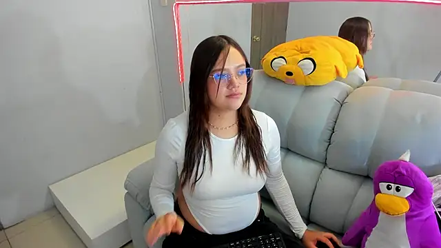 Snapshot of _Sarahh_0 chatting on October 7, 1:30 pm Sarahh 0 online show from October 7, 1:30 pm