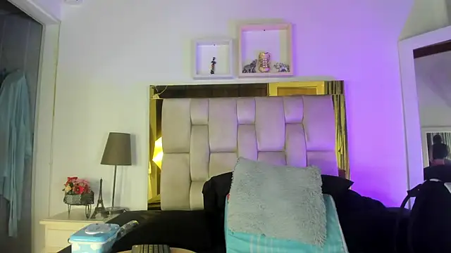 emmy r online show from December 21, 12:06 pm