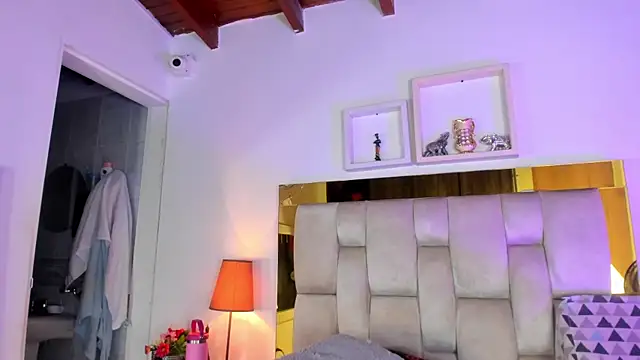 emmy r online show from March 5, 3:18 pm