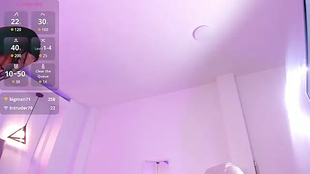 lady nylon  online show from February 10, 3:21 pm