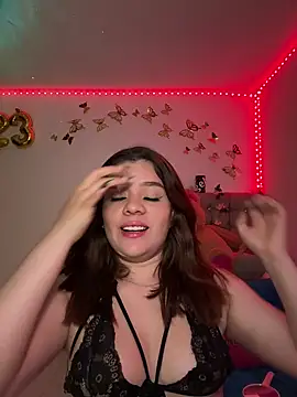 Jullieetta online show from January 14, 6:45 am