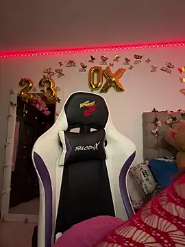 Jullieetta online show from March 5, 12:16 am