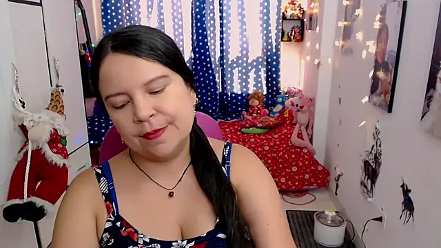 claryssa  online show from December 6, 7:56 pm