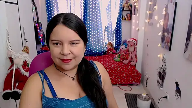 claryssa  online show from December 9, 7:07 pm