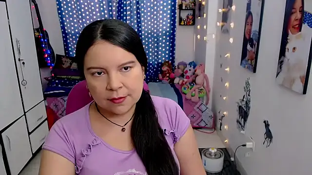 claryssa  online show from January 18, 8:51 pm