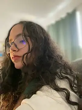 CurlyGirl 1 online show from December 22, 3:55 pm