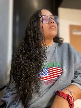 CurlyGirl 1 online show from December 27, 7:57 pm