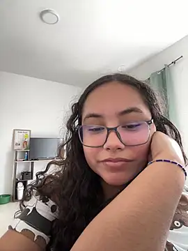 CurlyGirl 1 online show from January 31, 4:38 pm