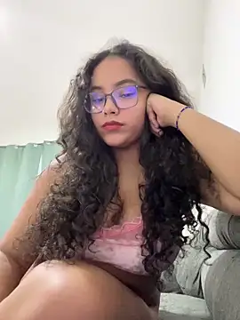 CurlyGirl 1 online show from February 21, 10:48 pm