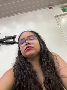 CurlyGirl 1 online show from March 15, 4:10 pm