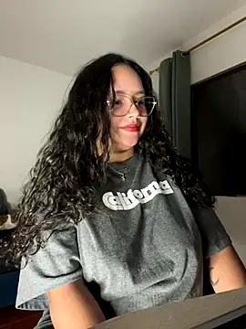 CurlyGirl 1 online show from November 7, 2:55 am