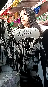 VivienAndClark online show from December 19, 7:51 pm