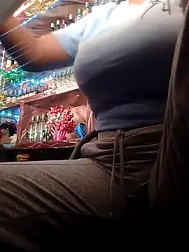 VivienAndClark online show from March 18, 5:53 pm