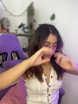 Snapshot of BlairVicent chatting on January 27, 2:13 pm BlairVicent online show from January 27, 2:13 pm