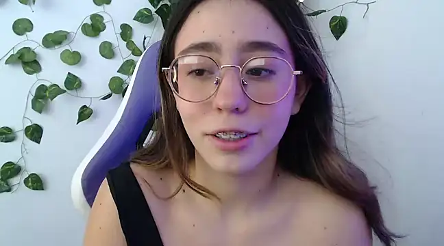 Snapshot of BlairVicent chatting on February 7, 3:19 pm BlairVicent online show from February 7, 3:19 pm