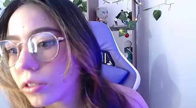 Snapshot of BlairVicent chatting on February 10, 12:18 pm BlairVicent online show from February 10, 12:18 pm