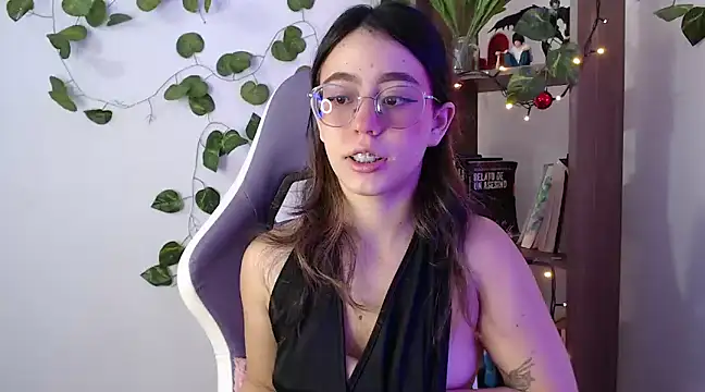 Snapshot of BlairVicent chatting on February 27, 12:02 pm BlairVicent online show from February 27, 12:02 pm