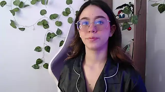 Snapshot of BlairVicent chatting on March 18, 12:14 pm BlairVicent online show from March 18, 12:14 pm