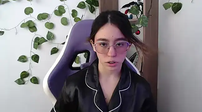 Snapshot of BlairVicent chatting on March 18, 3:21 pm BlairVicent online show from March 18, 3:21 pm