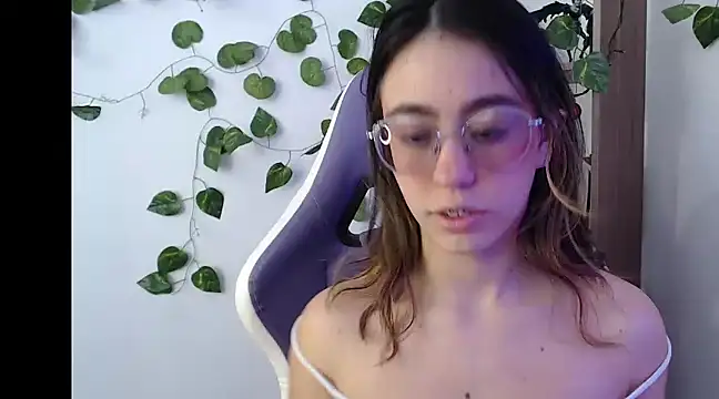 Snapshot of BlairVicent chatting on March 19, 12:23 pm BlairVicent online show from March 19, 12:23 pm